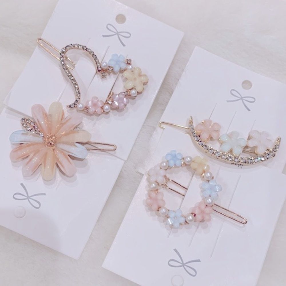 Set of 4 Hair Clips - Picture 2 of 3